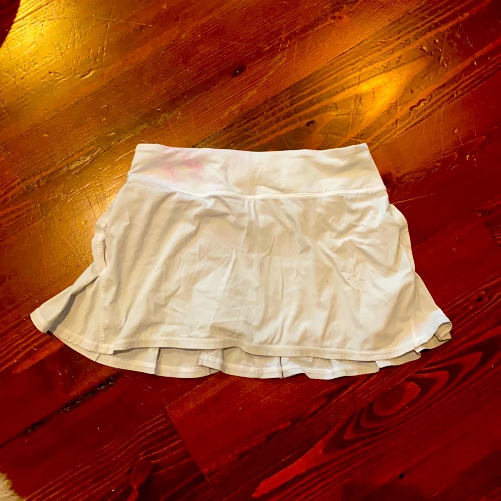 White lulu skirts size2